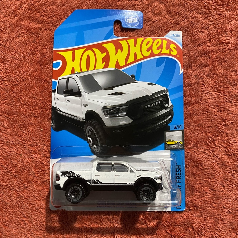 Hot Wheels 2020 RAM 1500 Rebel